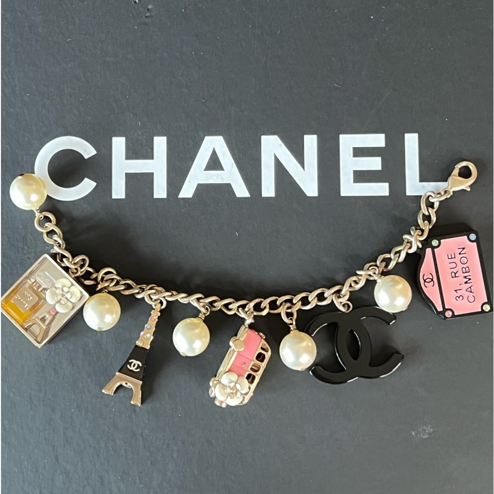 Chanel 05C Paris Charm Bracelet Devil Wears Prada Style Pristine Authentic Icon